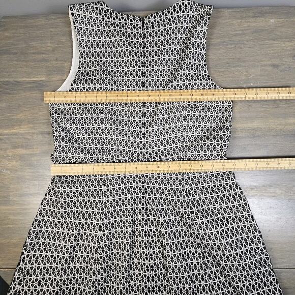 J.Crew Embroidered Cotton Fit Flare Dress Black White Sleeveless Size 10 - Picture 8 of 9